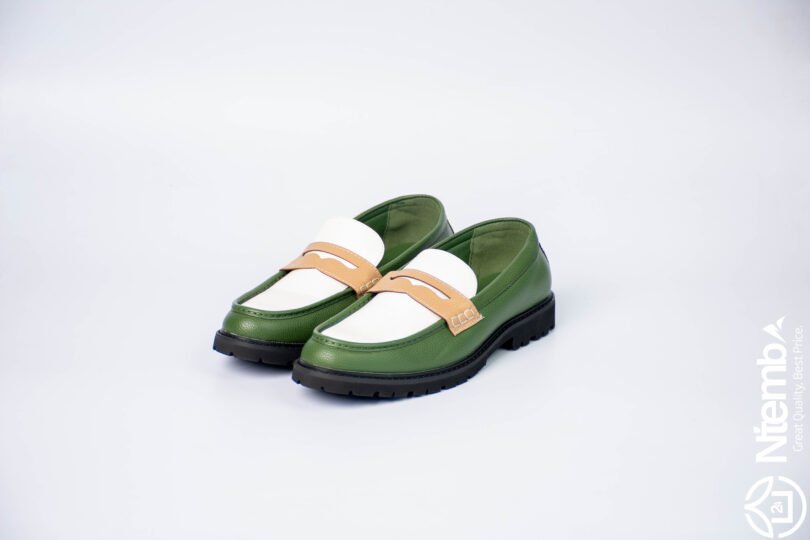 LEATHER LOAFERS