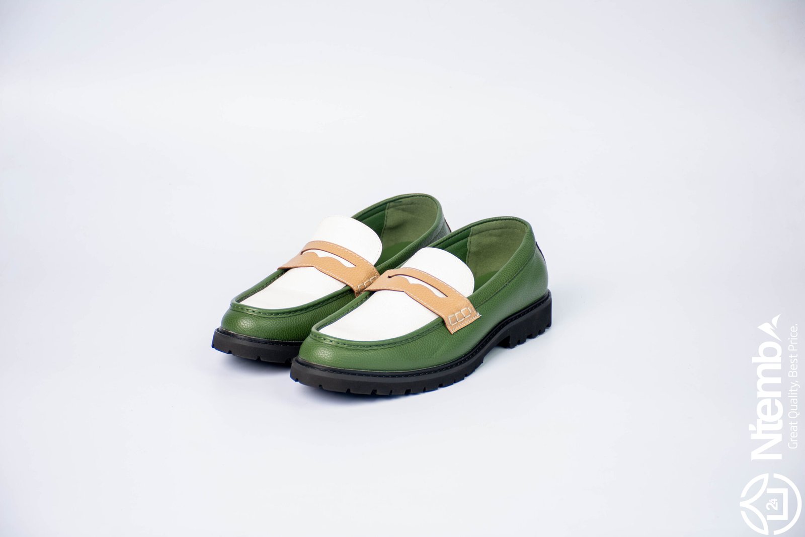 LEATHER LOAFERS