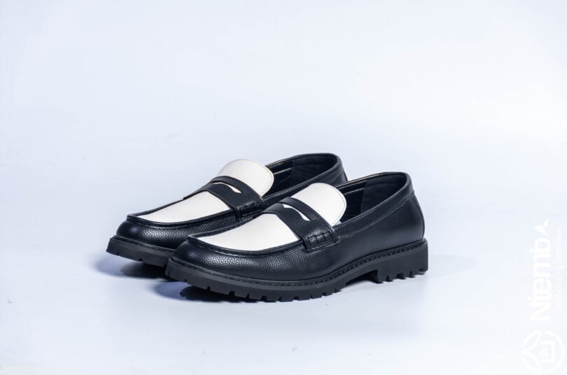 LEATHER LOAFERS - Image 3